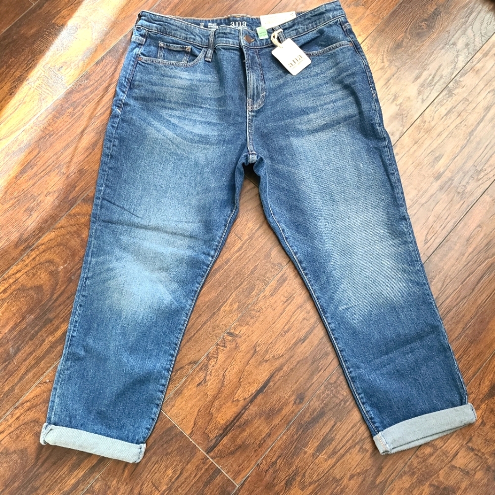 A.n.a. Midrise Boyfriend Jeans NWT Size 12 Dark Tribute